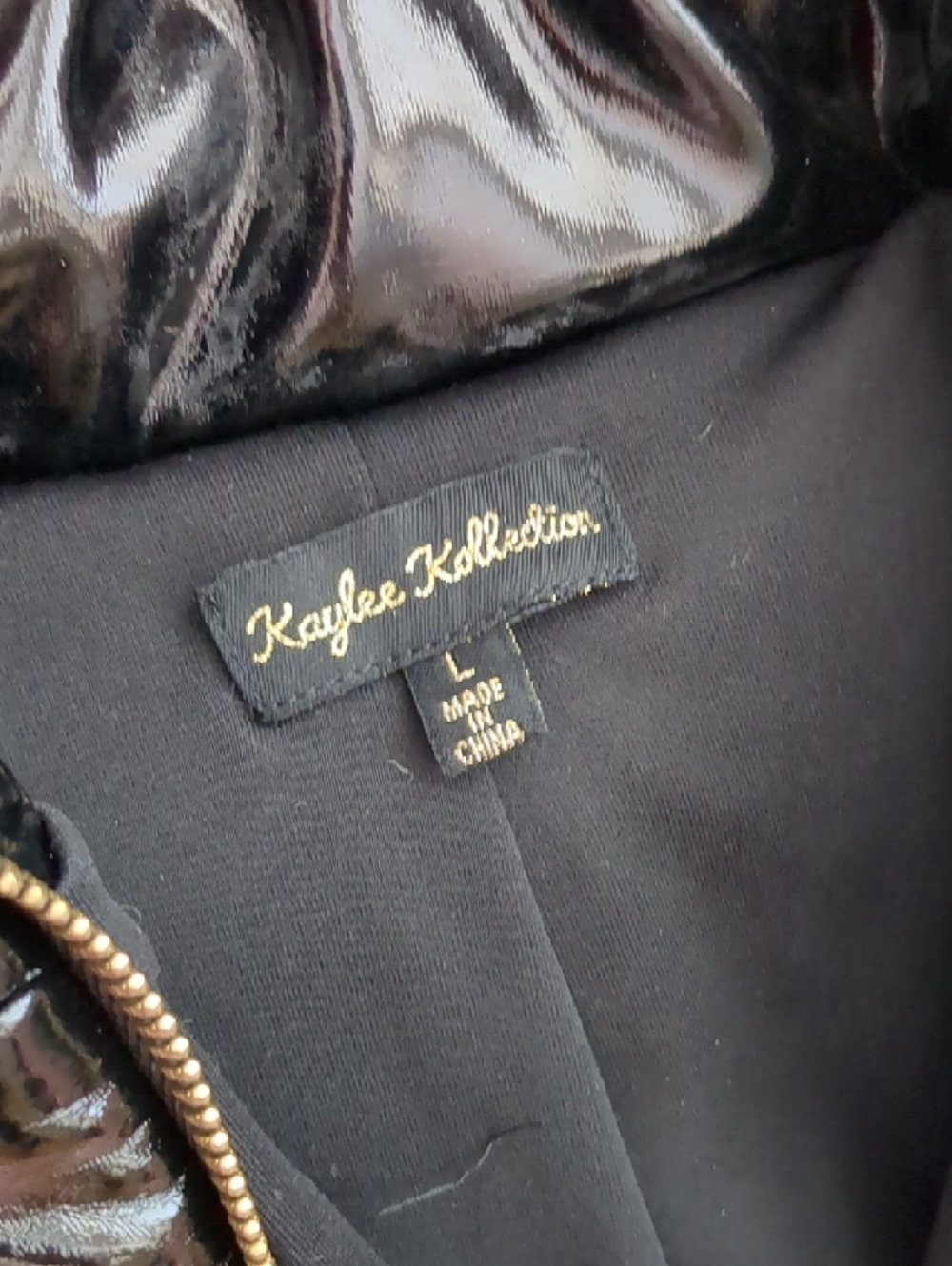 Cropped Black Glossy Puffer Jacket with High Collar - Picture 2 of 3